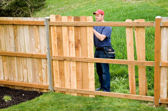 Fencing Kings Langley, Chipperfield, WD4